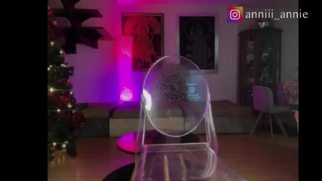 Image 4 of annie_snow_ Stream on Chaturbate on 1 month ago