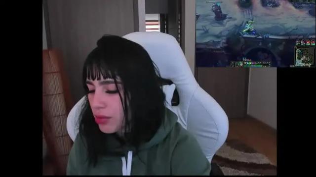 Image 6 of annie_snow_ Stream on Chaturbate on 1 month ago