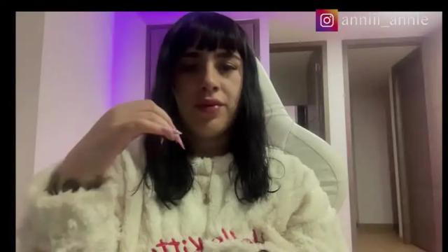 Image 3 of annie_snow_ Stream on Chaturbate on 22 days ago