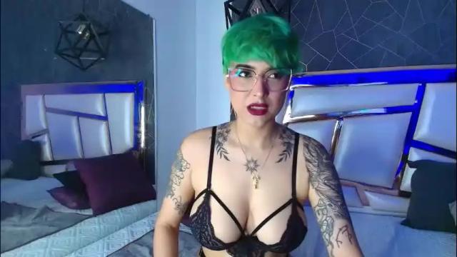 Image 2 of annie_swan Stream on Chaturbate on 2 months ago