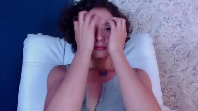 Image 8 of annie_wills_ Stream on Chaturbate on 16 months ago