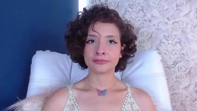 Image 4 of annie_wills_ Stream on Chaturbate on 16 months ago