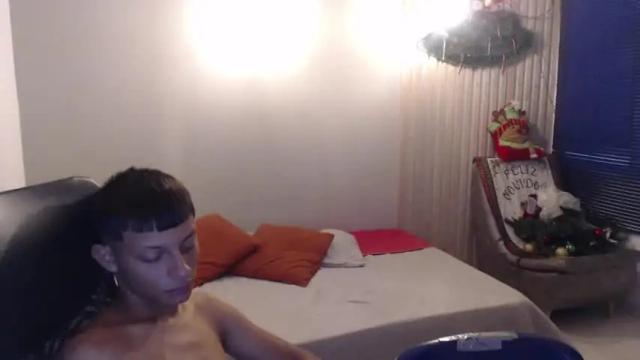 Image 12 of annieanddaniel_ms_ Stream on Chaturbate on 19 months ago