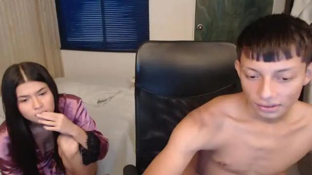 Image 2 of annieanddaniel_ms_ Stream on Chaturbate on 16 months ago