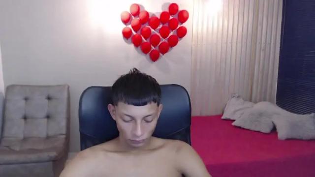 Image 3 of annieanddaniel_ms_ Stream on Chaturbate on 15 months ago