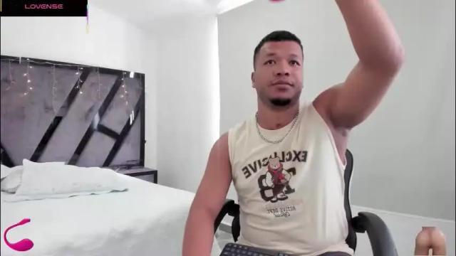 Image 12 of annieandstefan Stream on Chaturbate on 13 days ago