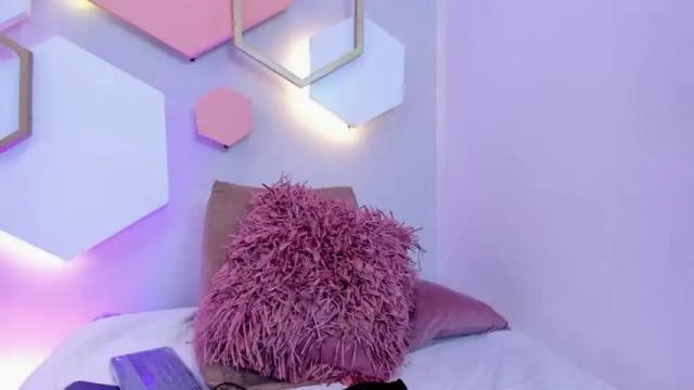 Image 8 of anniebeerry Stream on Chaturbate on 20 months ago
