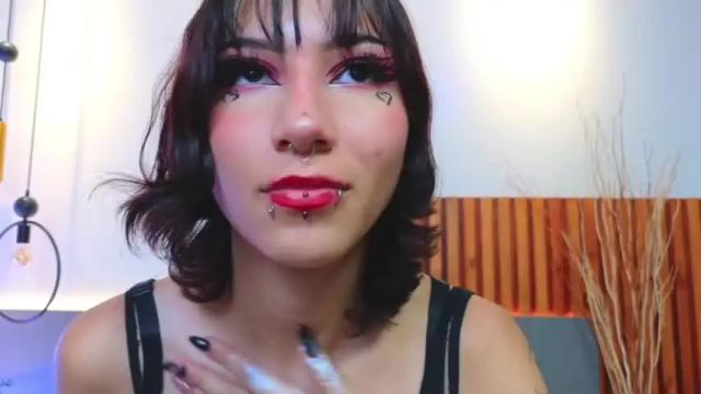 Thumbnail 1, anniebeerry's Stream at Chaturbate, 17 months ago