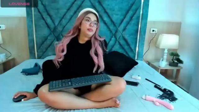 Image 6 of anniebowie Stream on Chaturbate on 19 months ago