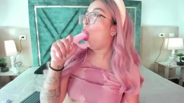Image 12 of anniebowie Stream on Chaturbate on 18 months ago