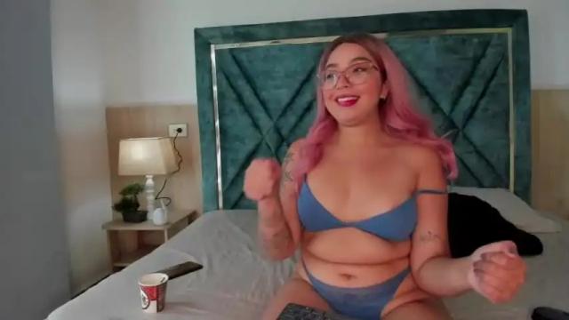 Thumbnail 3, anniebowie's Stream at Chaturbate, 18 months ago