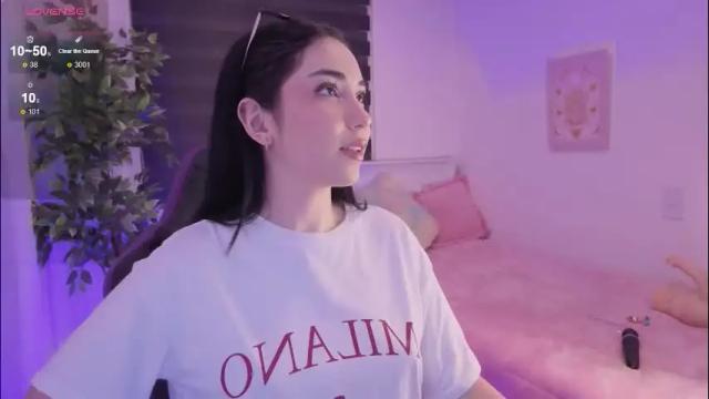 Image 2 of anniebrie Stream on Chaturbate on 2 months ago