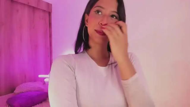 Image 3 of annieeblue Stream on Chaturbate on 17 months ago