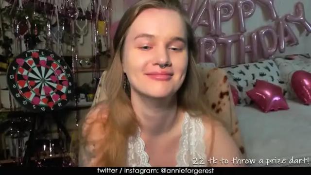 Image 3 of annieforger Stream on Chaturbate on 15 months ago