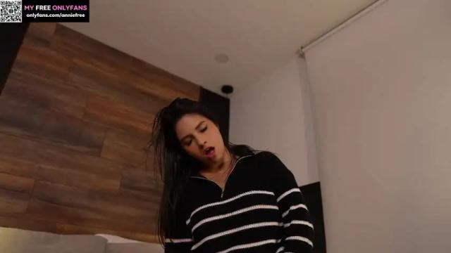 Image 10 of annieguzman_ Stream on Chaturbate on 2 months ago