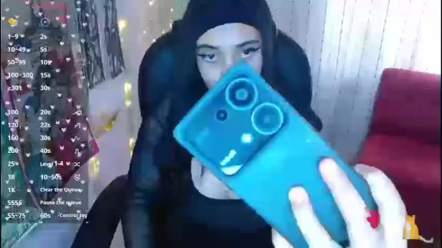 Image 3 of anniehh_ Stream on Chaturbate on 1 month ago