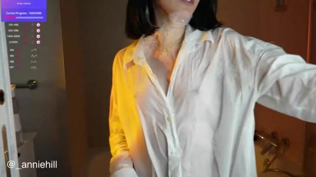 Image 12 of anniehillofficial_ Stream on Chaturbate on 12 months ago