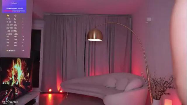 Image 7 of anniehillofficial_ Stream on Chaturbate on 2 months ago