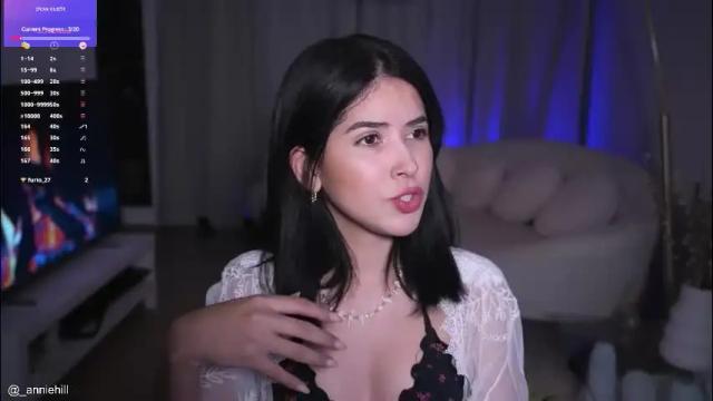 Image 12 of anniehillofficial_ Stream on Chaturbate on 1 month ago