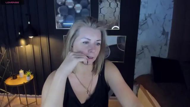 Thumbnail 1, annielight's Stream at Chaturbate, 19 months ago