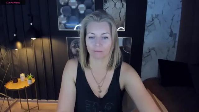 Image 2 of annielight Stream on Chaturbate on 19 months ago