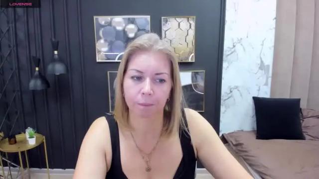 Image 2 of annielight Stream on Chaturbate on 19 months ago