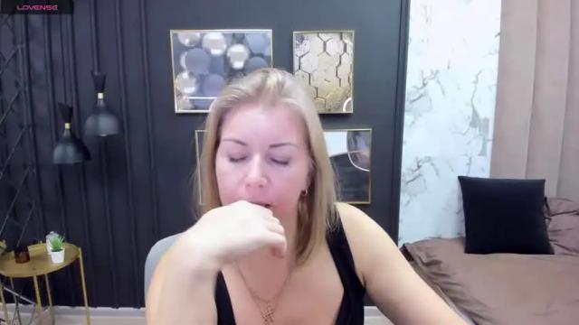 Thumbnail 2, annielight's Stream at Chaturbate, 19 months ago