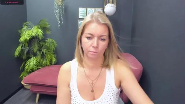 Thumbnail 3, annielight's Stream at Chaturbate, 18 months ago