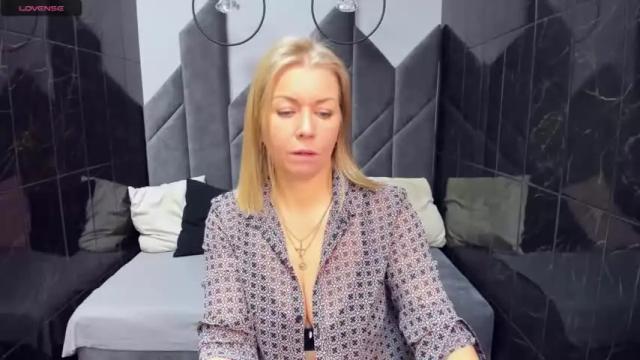 Image 11 of annielight Stream on Chaturbate on 18 months ago