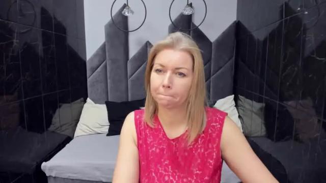 Image 10 of annielight Stream on Chaturbate on 17 months ago