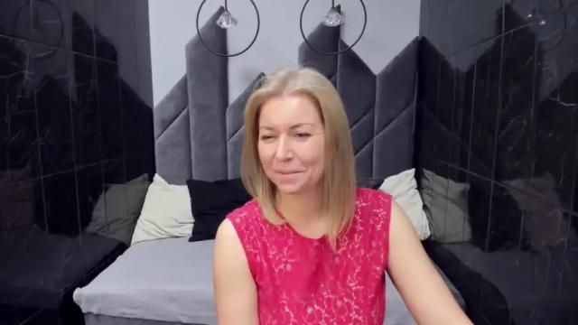 Image 12 of annielight Stream on Chaturbate on 17 months ago