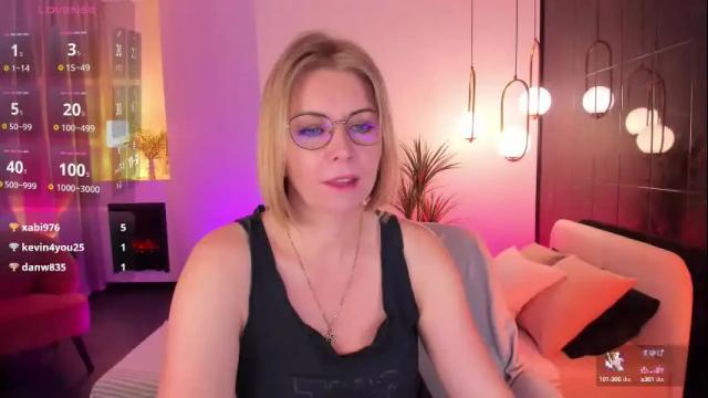 Image 8 of annielight Stream on Chaturbate on 1 month ago