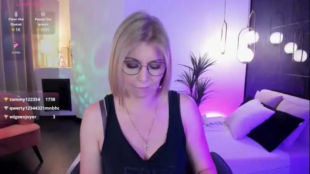 Image 6 of annielight Stream on Chaturbate on 10 days ago
