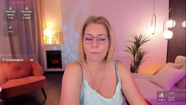 Image 7 of annielight Stream on Chaturbate on 4 days ago