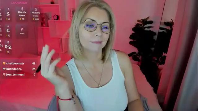 Image 11 of annielight Stream on Chaturbate on 4 months ago