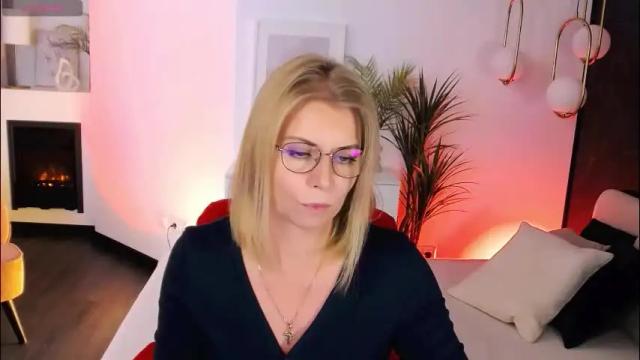 Image 6 of annielight Stream on Chaturbate on 4 months ago