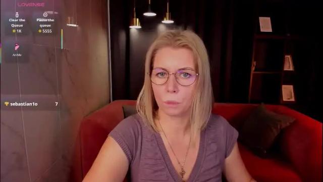 Image 4 of annielight Stream on Chaturbate on 3 months ago