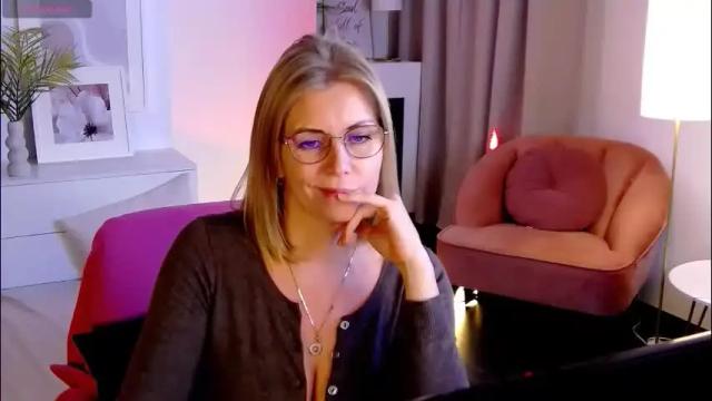 Image 11 of annielight Stream on Chaturbate on 3 months ago