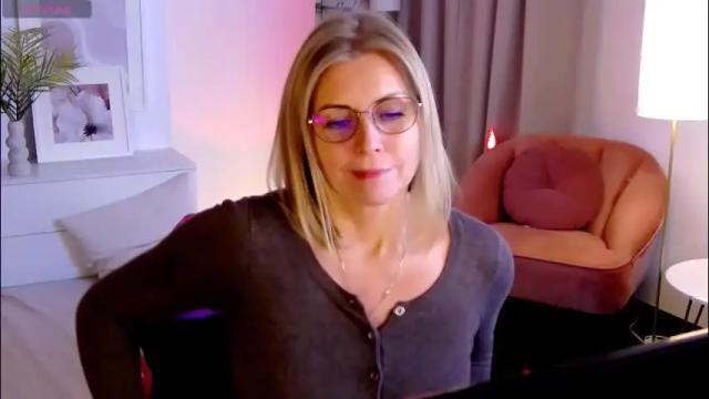 Image 8 of annielight Stream on Chaturbate on 3 months ago