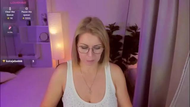 Image 6 of annielight Stream on Chaturbate on 2 months ago