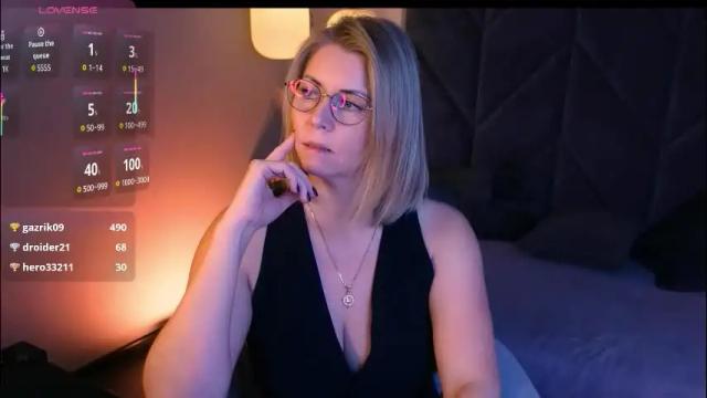 Thumbnail 3, annielight's Stream at Chaturbate, 1 month ago