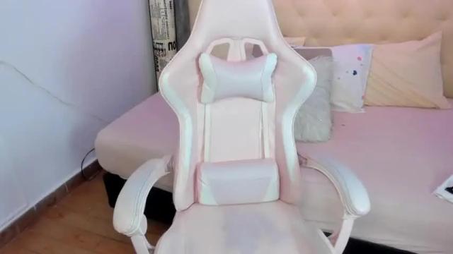 Image 7 of annierouss_ Stream on Chaturbate on 19 months ago