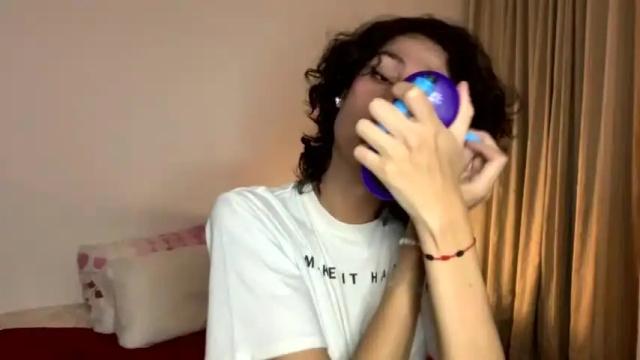 Thumbnail 1, anniewalton_vm's Stream at Chaturbate, 19 months ago