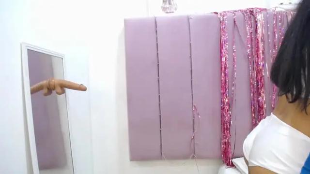 Image 11 of annii_99 Stream on Chaturbate on 16 months ago