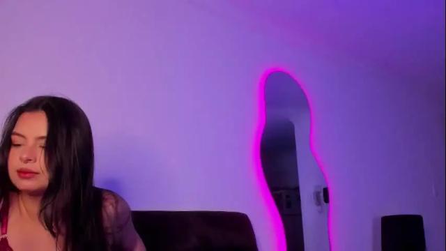 Image 6 of anniie_and_alex Stream on Chaturbate on 12 days ago