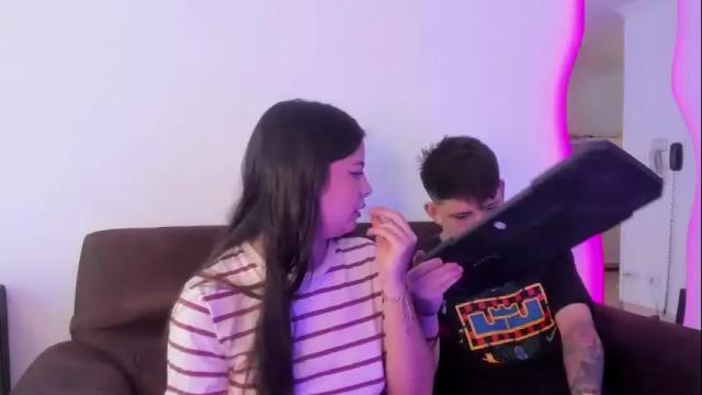 Image 10 of anniie_and_alex Stream on Chaturbate on 11 days ago