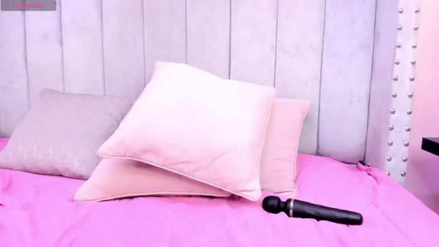 Image 11 of anniie_queen Stream on Chaturbate on 13 months ago