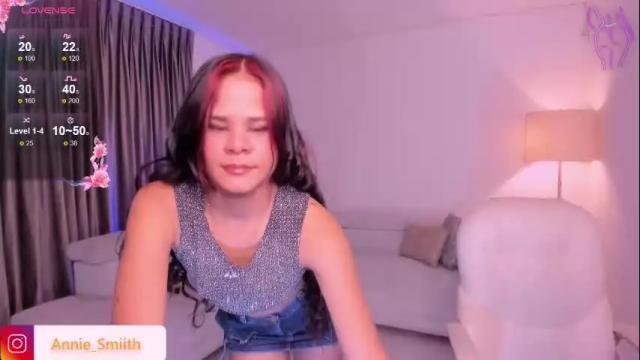 Image 2 of anniiee_smith Stream on Chaturbate on 6 months ago