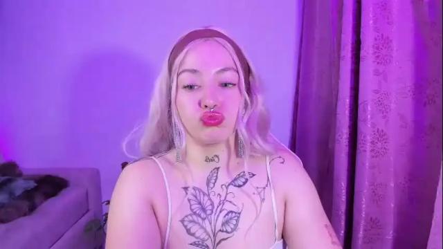 Image 3 of annika_03 Stream on Chaturbate on 22 days ago