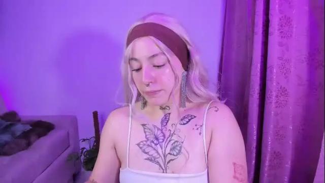 Image 7 of annika_03 Stream on Chaturbate on 22 days ago